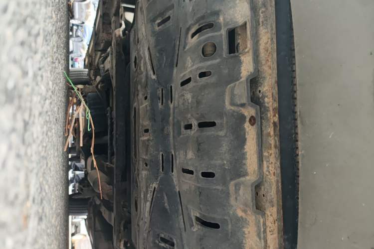 Used Dongfeng Fengon 2013 1.5L Manual Deluxe Model DK15 Chassis Front