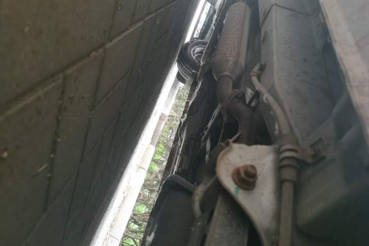 Used Dongfeng Fengon 2013 1.3L Manual Deluxe Edition DK13-08 Chassis Rear Left