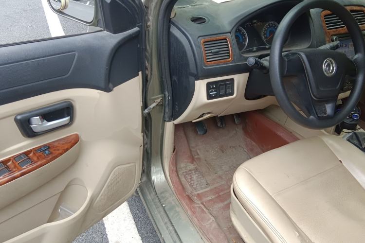 Used Dongfeng Fengon 2013 1.3L Manual Deluxe Edition DK13-08 Driver Seat