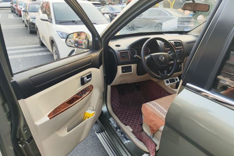 Used Dongfeng Fengon 2013 1.5L Manual Deluxe Model DK15 Driver Seat