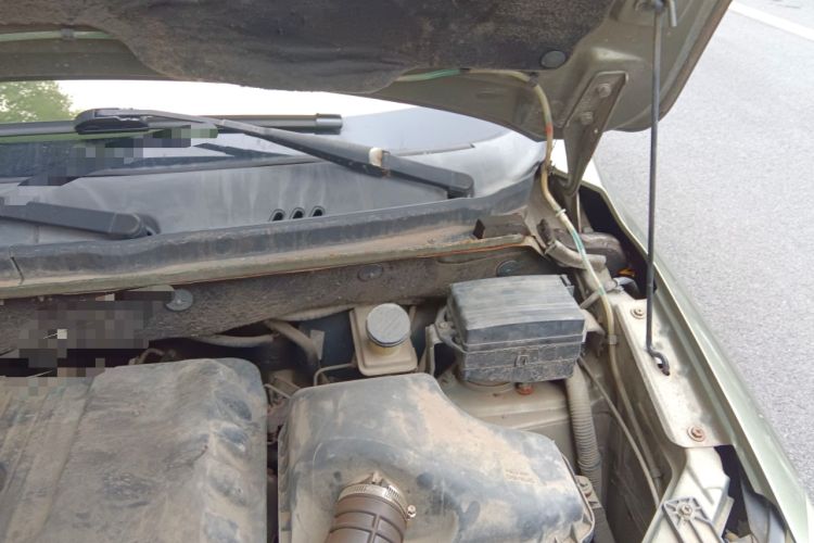 Used Dongfeng Fengon 2013 1.3L Manual Deluxe Edition DK13-08 Engine Bay Left