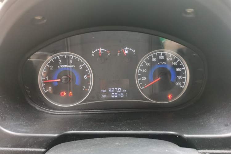 Used Dongfeng Fengon 2013 1.3L Manual Deluxe Edition DK13-08 Instrument Cluster