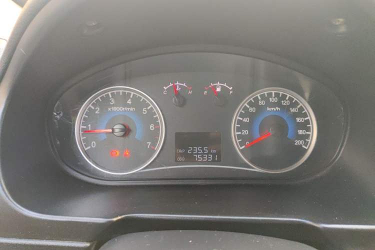 Used Dongfeng Fengon 2013 1.5L Manual Deluxe Model DK15 Instrument Cluster