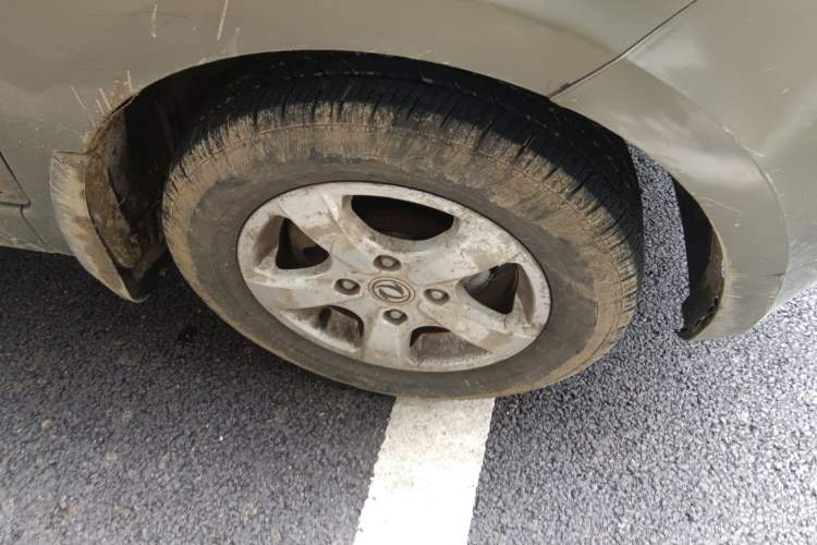 Used Dongfeng Fengon 2013 1.3L Manual Deluxe Edition DK13-08 Right Front Wheel Hub