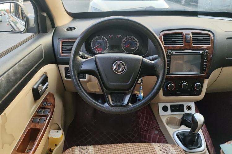 Used Dongfeng Fengon 2013 1.5L Manual Deluxe Model DK15 Steering Wheel