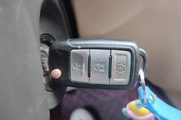 Used Dongfeng Fengon 2013 1.5L Manual Deluxe Model DK15 Vehicle Key