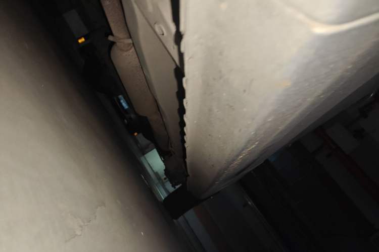 Used Dongfeng Fengon 2013 1.5L Manual Deluxe Model DK15 Chassis Front Left