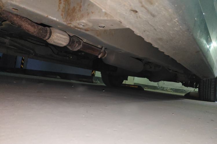 Used Dongfeng Fengon 2013 1.3L Manual Deluxe Edition DK13-08 Chassis Front Left