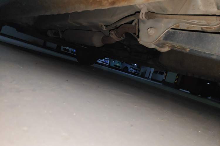 Used Dongfeng Fengon 2013 1.3L Manual Deluxe Edition DK13-08 Chassis Rear Left