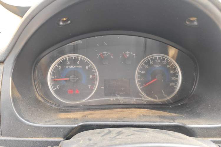 Used Dongfeng Fengon 2013 1.3L Manual Deluxe Edition DK13-08 Instrument Cluster