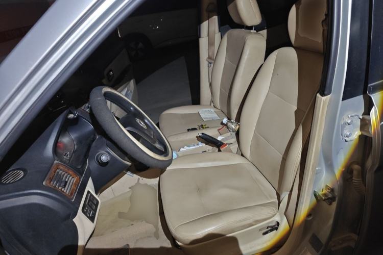 Used Dongfeng Fengon 2013 1.5L Manual Deluxe Model DK15 Left Front Seat