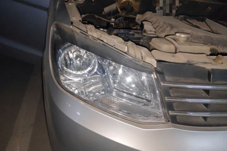 Used Dongfeng Fengon 2013 1.3L Manual Deluxe Edition DK13-08 Right Front Headlight