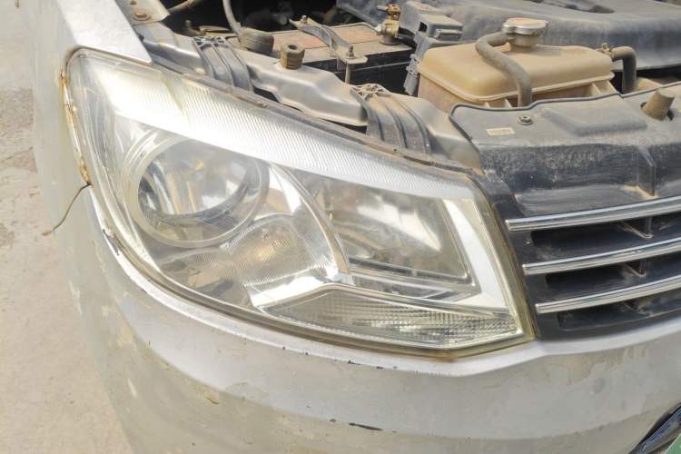 Used Dongfeng Fengon 2013 1.3L Manual Deluxe Edition DK13-08 Right Front Headlight