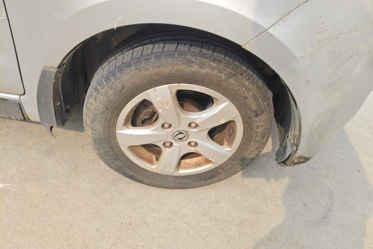 Used Dongfeng Fengon 2013 1.3L Manual Deluxe Edition DK13-08 Right Front Wheel Hub