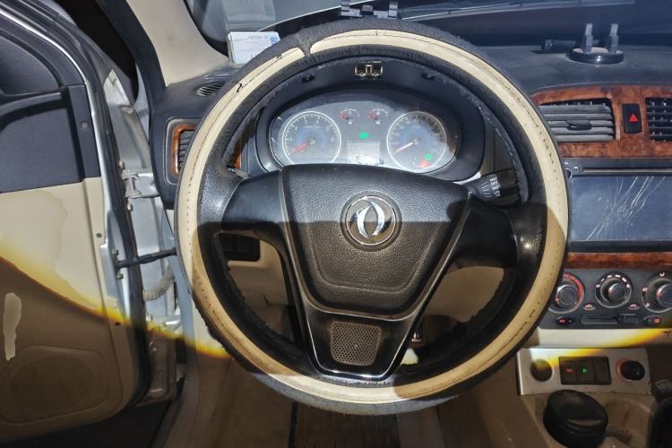 Used Dongfeng Fengon 2013 1.5L Manual Deluxe Model DK15 Steering Wheel