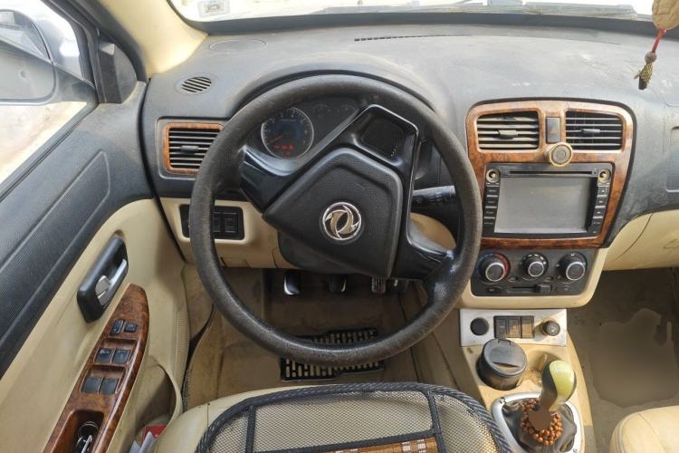 Used Dongfeng Fengon 2013 1.3L Manual Deluxe Edition DK13-08 Steering Wheel