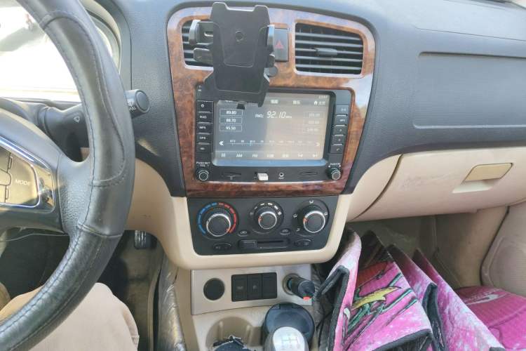 Used Dongfeng Fengon 2013 1.5L Manual Comfort Version DK15 Audio And AC Panel