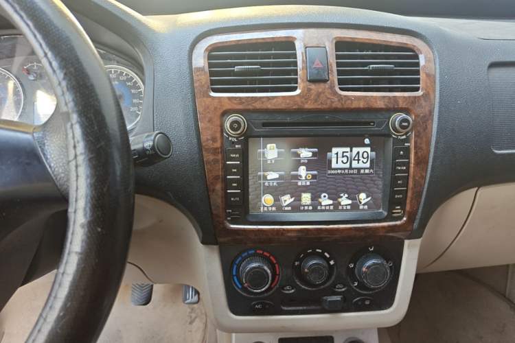Used Dongfeng Fengon 2013 1.5L Manual Deluxe Model DK15 Audio And AC Panel