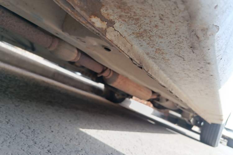 Used Dongfeng Fengon 2013 1.5L Manual Deluxe Model DK15 Chassis Front Left