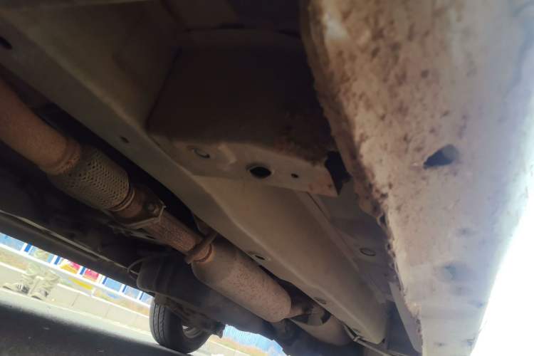 Used Dongfeng Fengon 2013 1.3L Manual Deluxe Edition DK13-08 Chassis Front Left