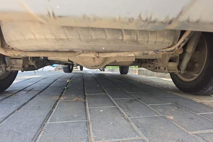 Used Dongfeng Fengon 2013 1.3L Manual Deluxe Edition DK13-08 Chassis Rear