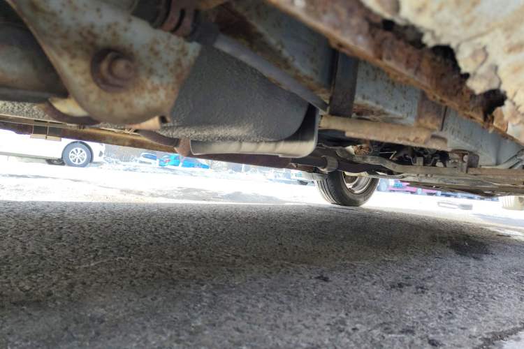 Used Dongfeng Fengon 2013 1.5L Manual Comfort Version DK15 Chassis Rear Right