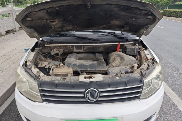Used Dongfeng Fengon 2013 1.5L Manual Deluxe Model DK15 Engine Bay