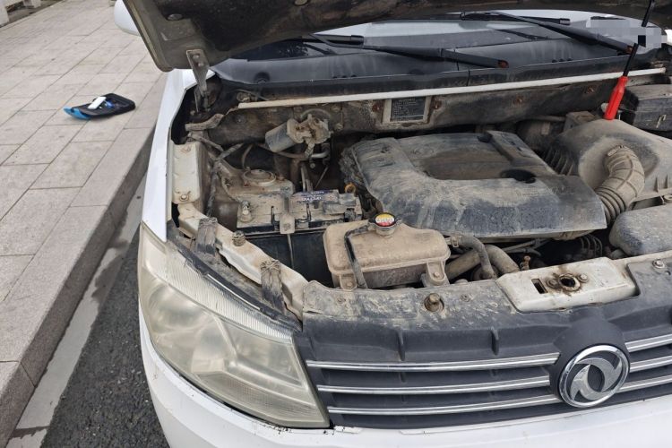Used Dongfeng Fengon 2013 1.5L Manual Deluxe Model DK15 Engine Bay Right