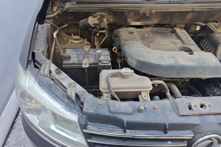 Used Dongfeng Fengon 2013 1.5L Manual Deluxe Model DK15 Engine Bay Right