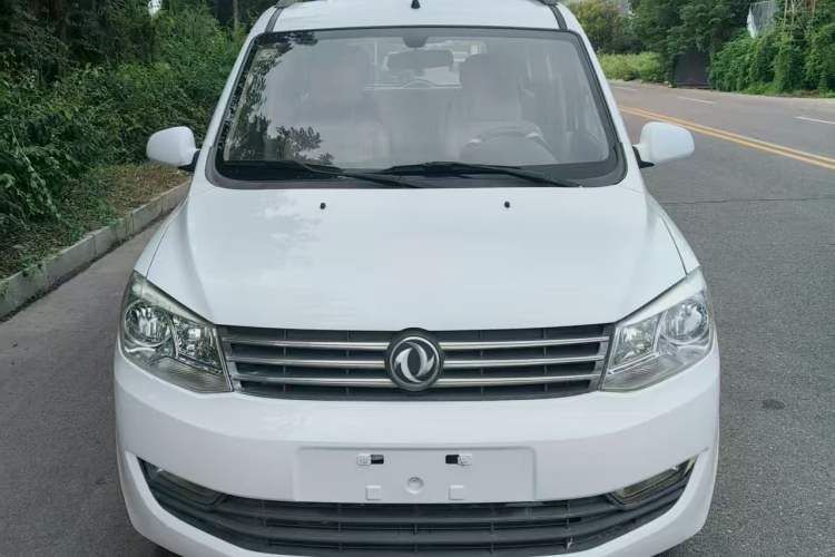 Used Dongfeng Fengon 2013 1.5L Manual Deluxe Model DK15 Exterior 1