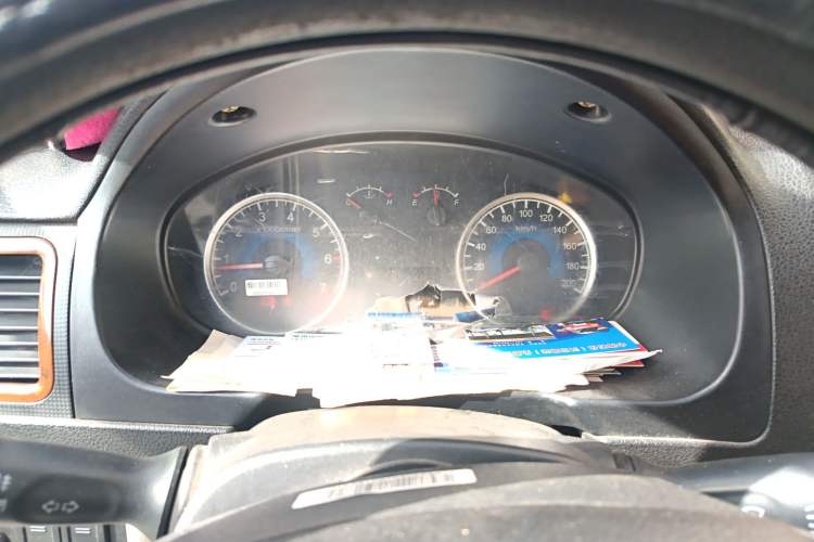 Used Dongfeng Fengon 2013 1.5L Manual Deluxe Model DK15 Instrument Cluster
