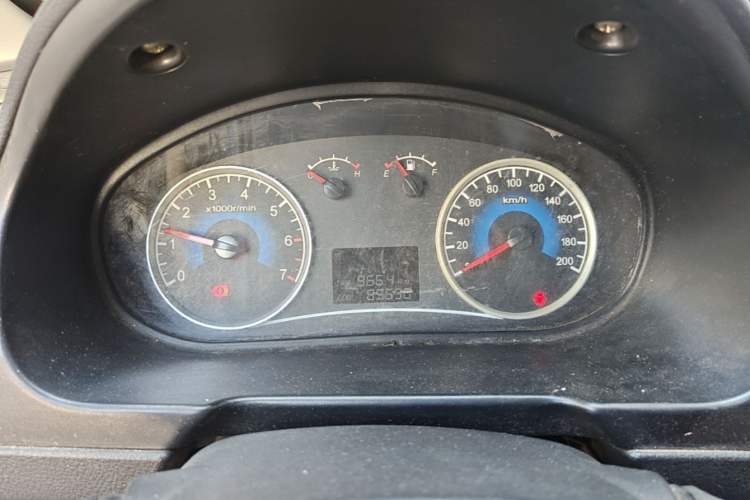 Used Dongfeng Fengon 2013 1.5L Manual Deluxe Model DK15 Instrument Cluster