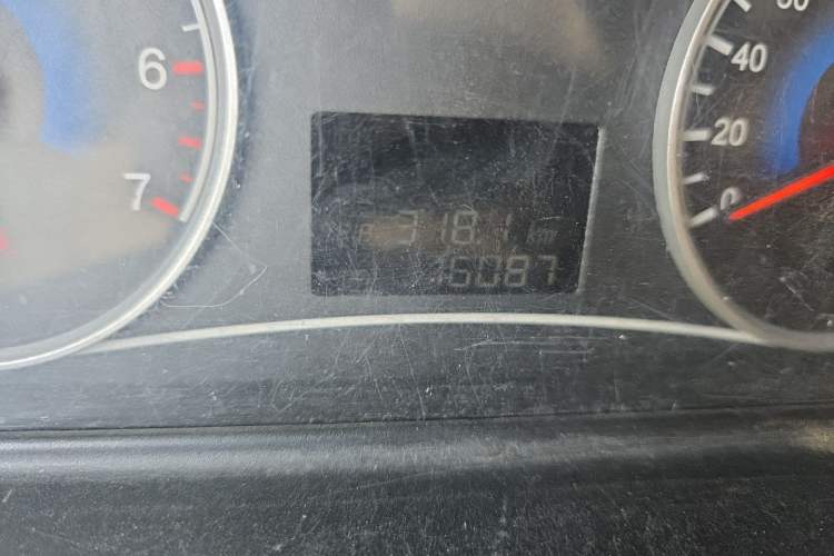 Used Dongfeng Fengon 2013 1.3L Manual Deluxe Edition DK13-08 Odometer Close Up