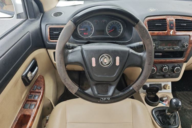 Used Dongfeng Fengon 2013 1.5L Manual Deluxe Model DK15 Steering Wheel