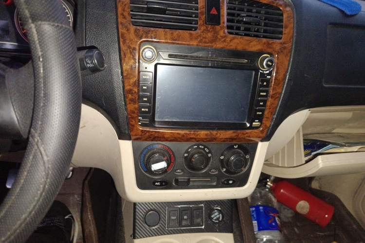 Used Dongfeng Fengon 2013 1.3L Manual Deluxe Edition DK13-08 Audio And AC Panel