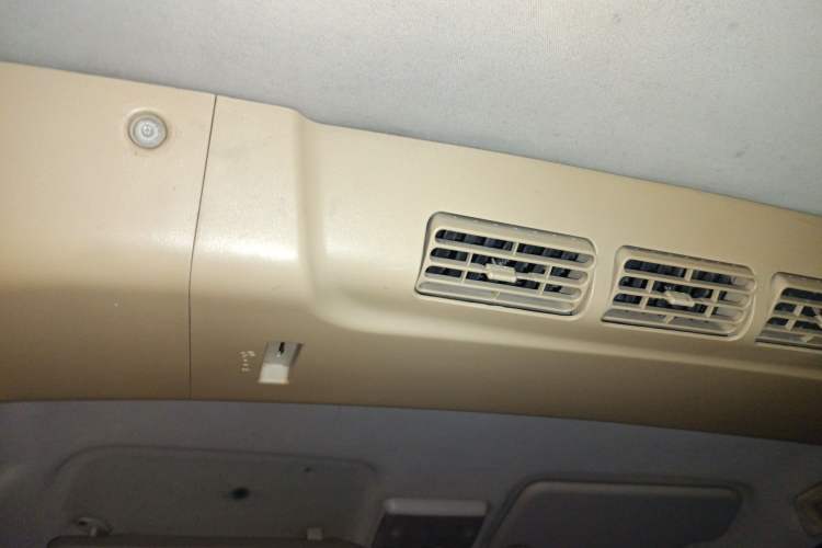 Used Dongfeng Fengon 2013 1.3L Manual Deluxe Edition DK13-08 Headliner