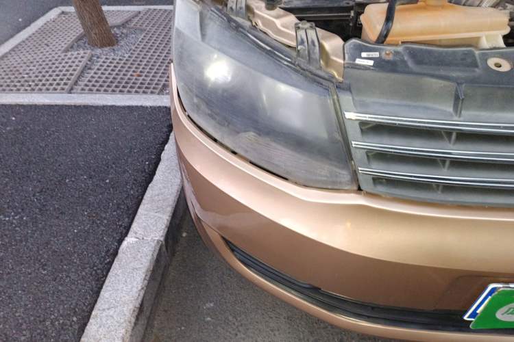 Used Dongfeng Fengon 2013 1.3L Manual Deluxe Edition DK13-08 Right Front Headlight