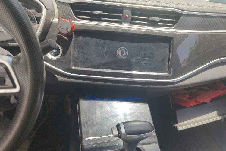 Used Dongfeng Fengon ix5 2019 220T CVT ZhiShang Trim China V Standard Audio And AC Panel