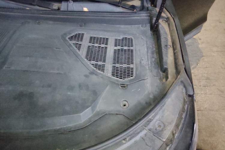 Used Dongfeng Fengon ix5 2019 220T Manual ZhiShang Version China VI Standard Engine Bay Left