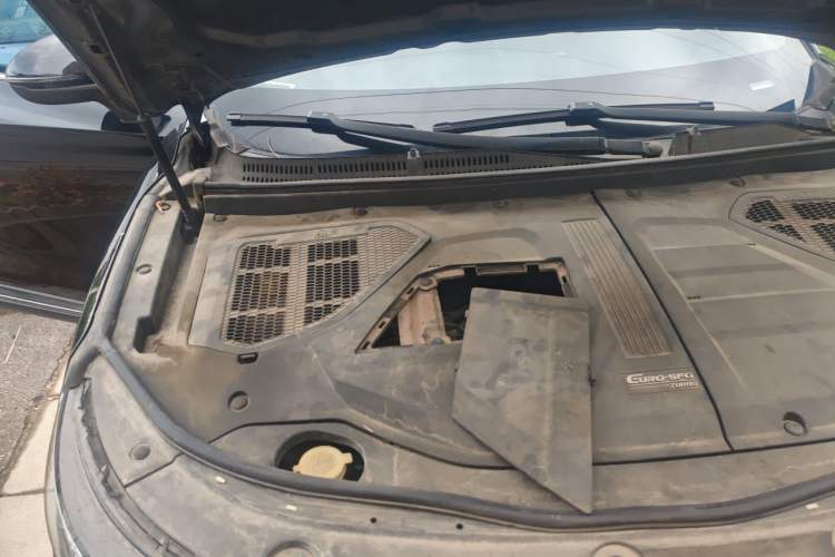 Used Dongfeng Fengon ix5 2019 220T CVT ZhiShang Trim China V Standard Engine Bay Right