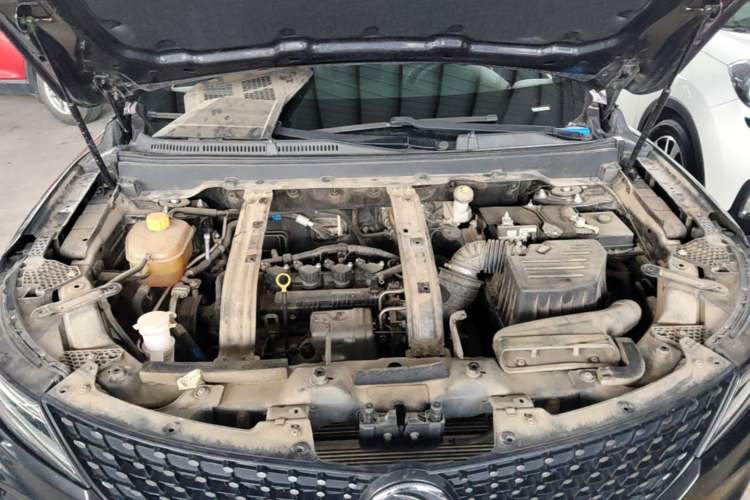 Used Dongfeng Fengon ix5 2019 220T CVT ZhiShang Trim China V Standard Engine Bay