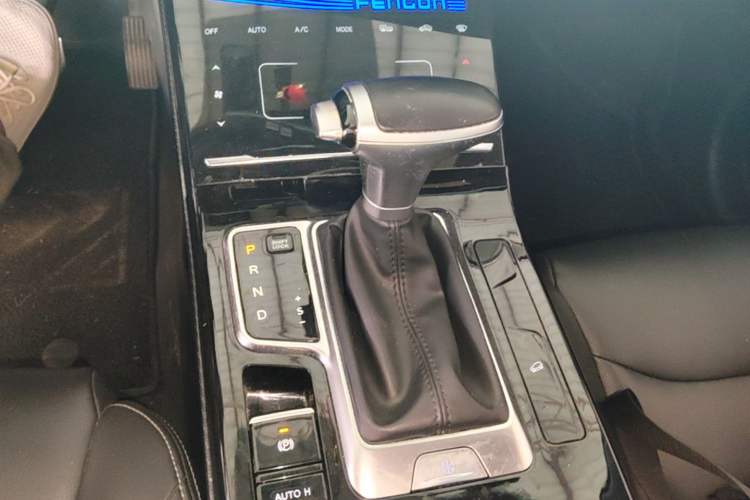 Used Dongfeng Fengon ix5 2019 220T CVT ZhiShang Trim China V Standard Gear Lever