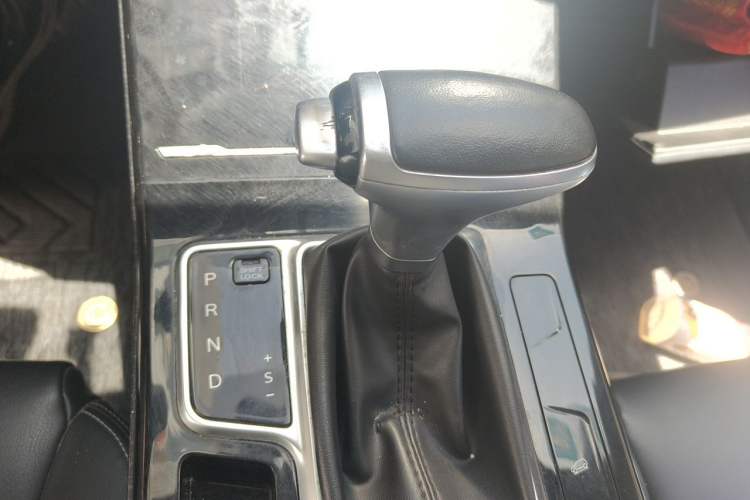 Used Dongfeng Fengon ix5 2019 220T CVT ZhiShang Trim China V Standard Gear Lever