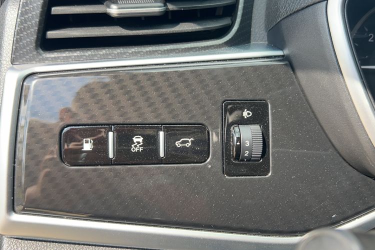 Used Dongfeng Fengon ix5 2019 220T CVT Zhiyue Trim China VI Standard Interior 4