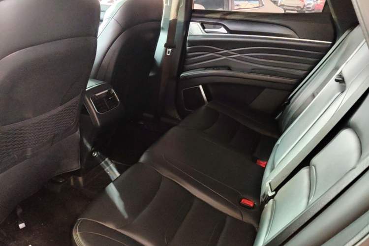 Used Dongfeng Fengon ix5 2019 220T CVT ZhiShang Trim China V Standard Left Rear Seat