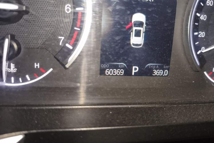 Used Dongfeng Fengon ix5 2019 220T CVT ZhiShang Trim China V Standard Odometer Close Up