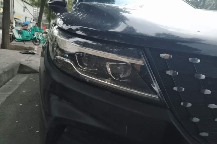 Used Dongfeng Fengon ix5 2019 220T CVT ZhiShang Trim China V Standard Right Front Headlight