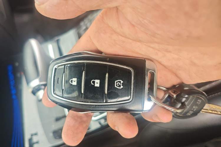 Used Dongfeng Fengon ix5 2019 220T CVT ZhiShang Trim China V Standard Vehicle Key