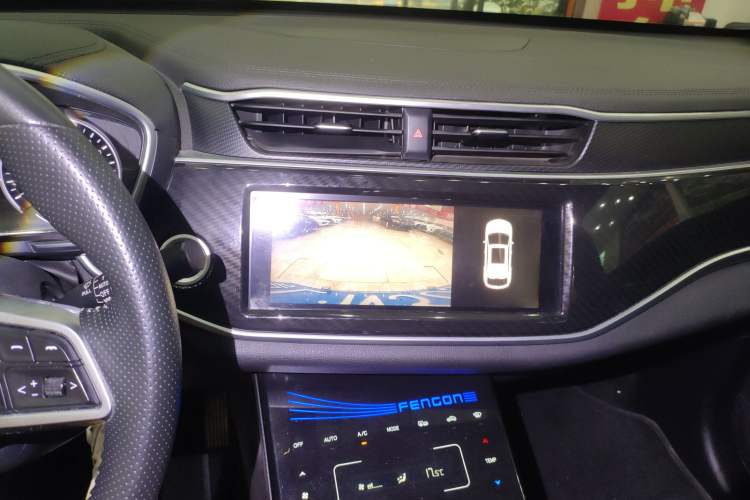 Used Dongfeng Fengon ix5 2019 220T CVT ZhiShang Trim China V Standard Audio And AC Panel