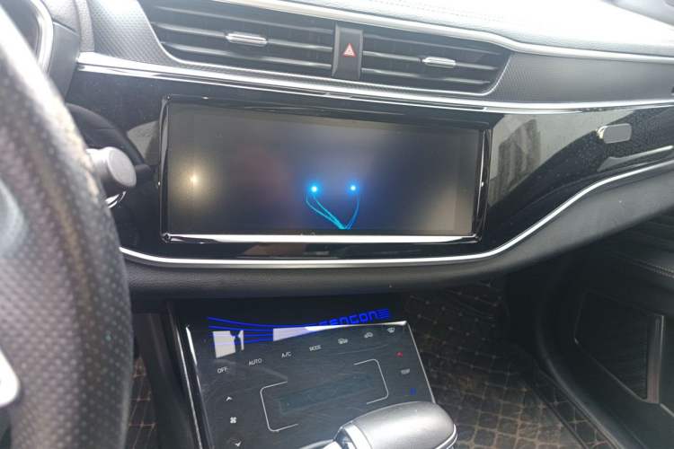 Used Dongfeng Fengon ix5 2019 220T CVT Zhiyue Trim China V Emission Standard Audio And AC Panel